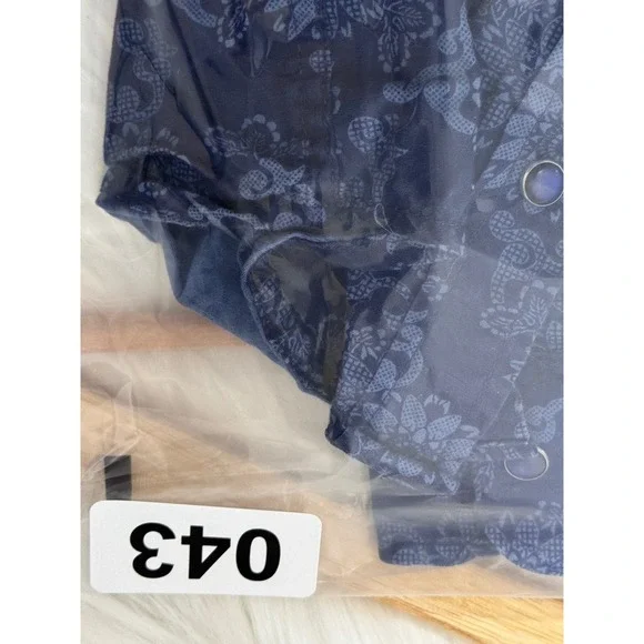 Cowgirl Hardware XS Western Shirt Blue Floral Rhinestone Embellished Girls - Picture 9 of 9